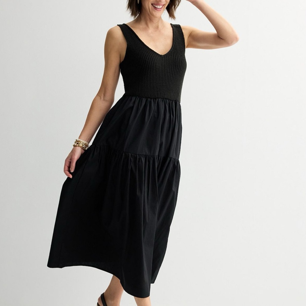 Elegant Black Maxi dress